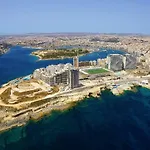In Cambridge With Pool * Sliema