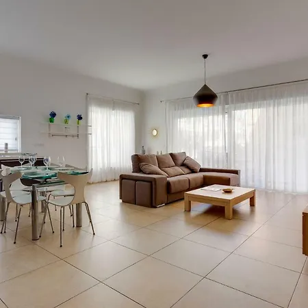 Apartment In Cambridge With Pool Sliema