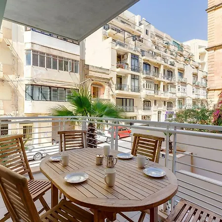 Lägenhet In Cambridge With Pool Sliema