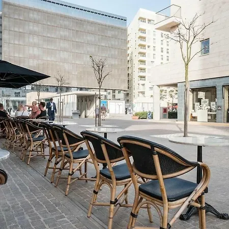 In Cambridge With Pool