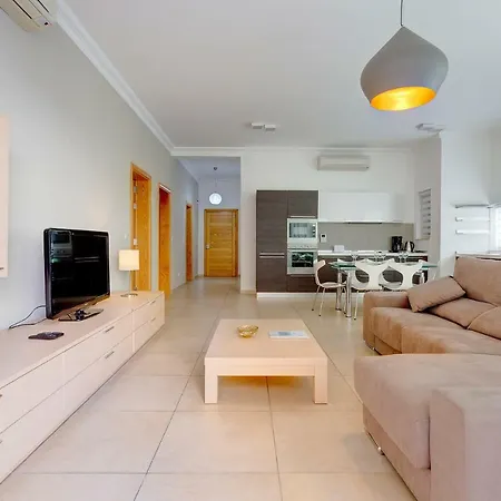 In Cambridge With Pool Lägenhet