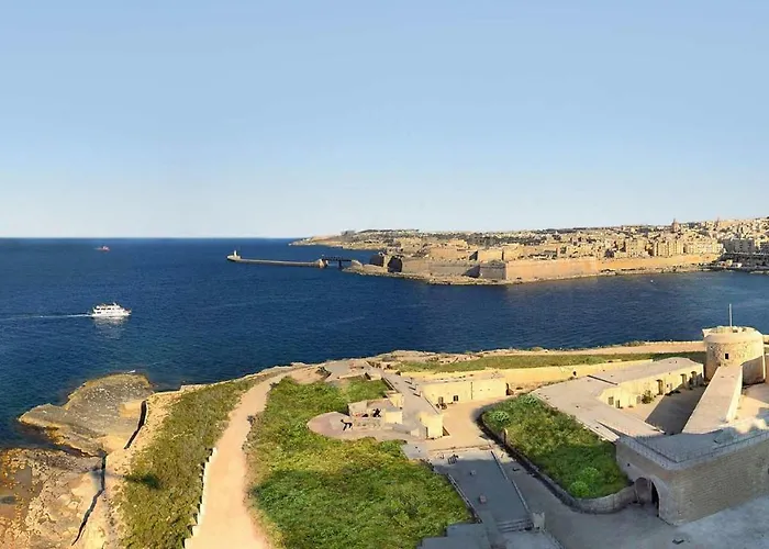 In Cambridge With Pool