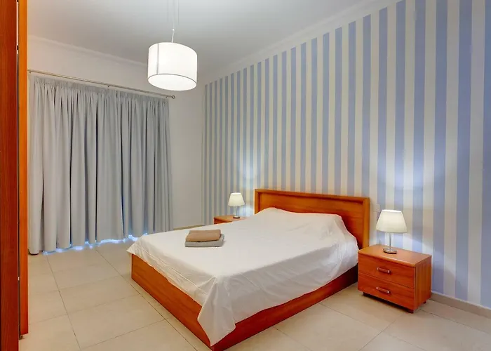 In Cambridge With Pool *