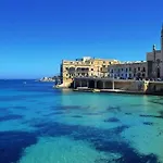 In Cambridge With Pool Sliema